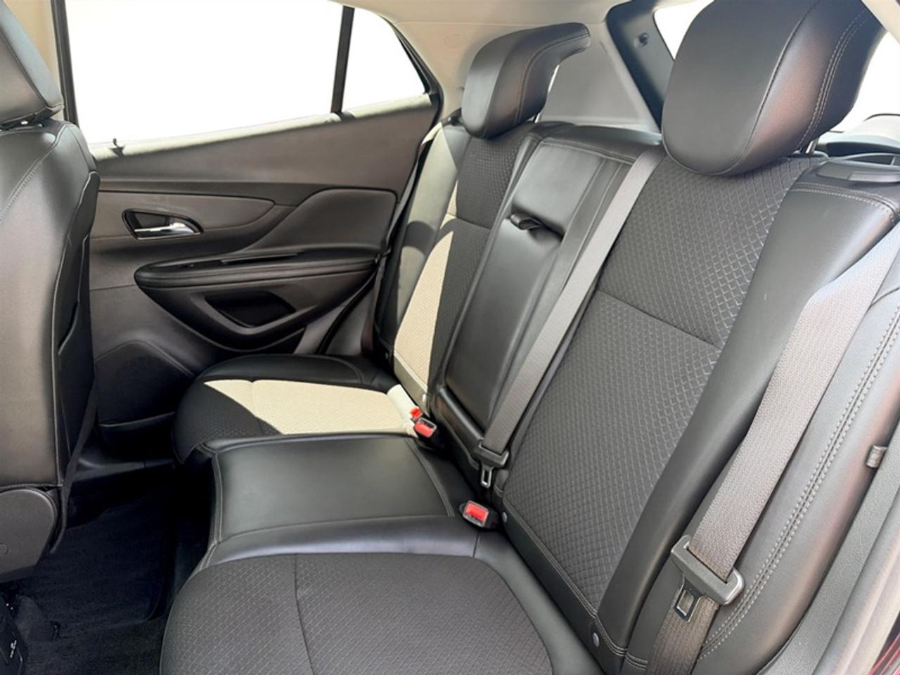 2022 Buick Encore Preferred w/Safety Pkg II  *LOW KMS* Photo