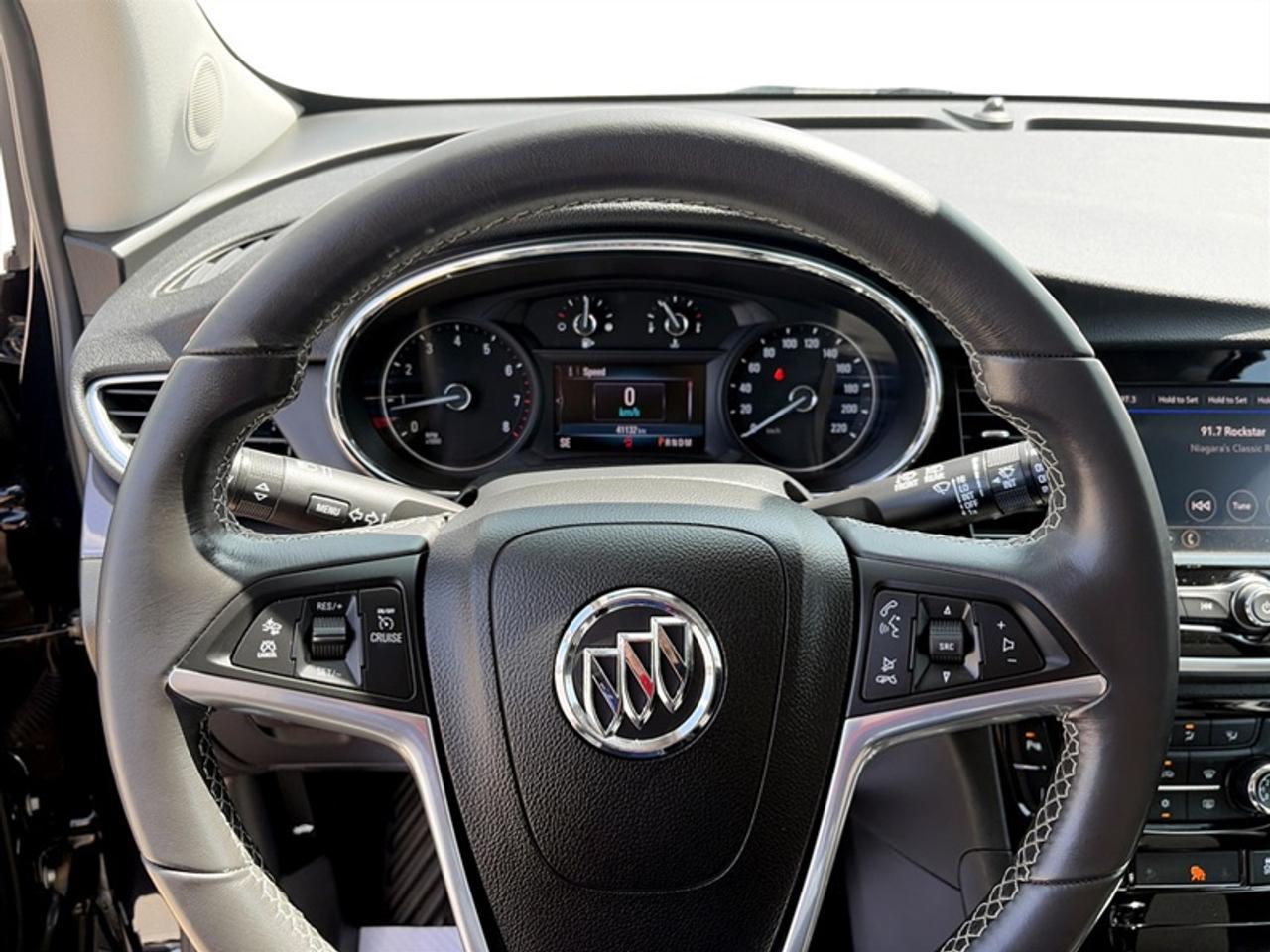2022 Buick Encore Preferred w/Safety Pkg II  *LOW KMS* Photo