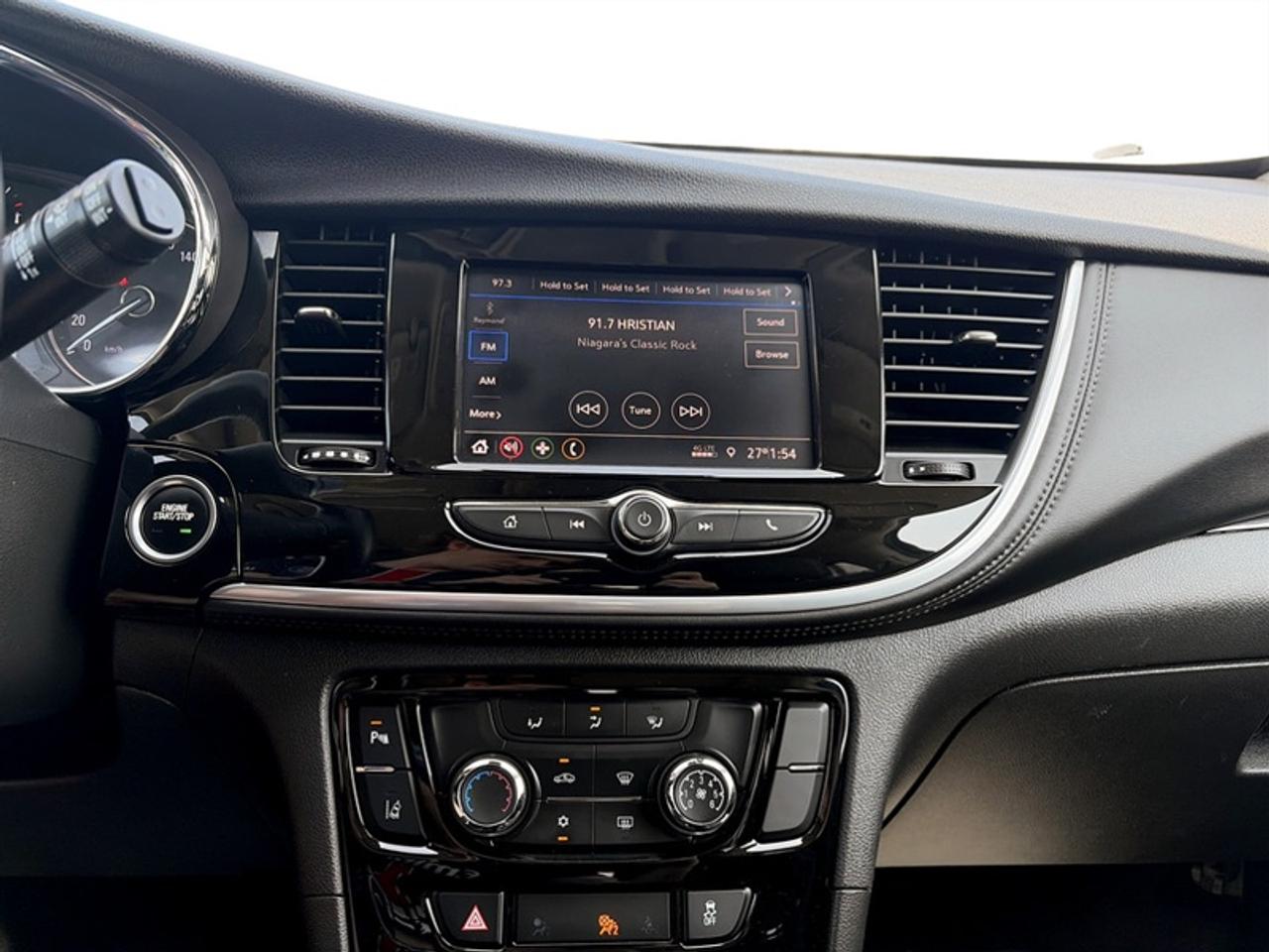 2022 Buick Encore Preferred w/Safety Pkg II  *LOW KMS* Photo