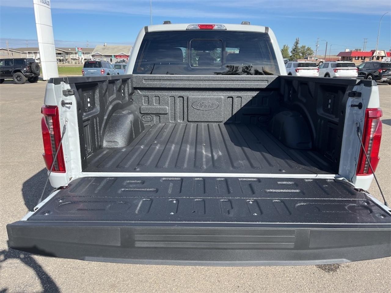 2026 Ford F-150 XLT  - 18" Wheels - Running Boards Photo5