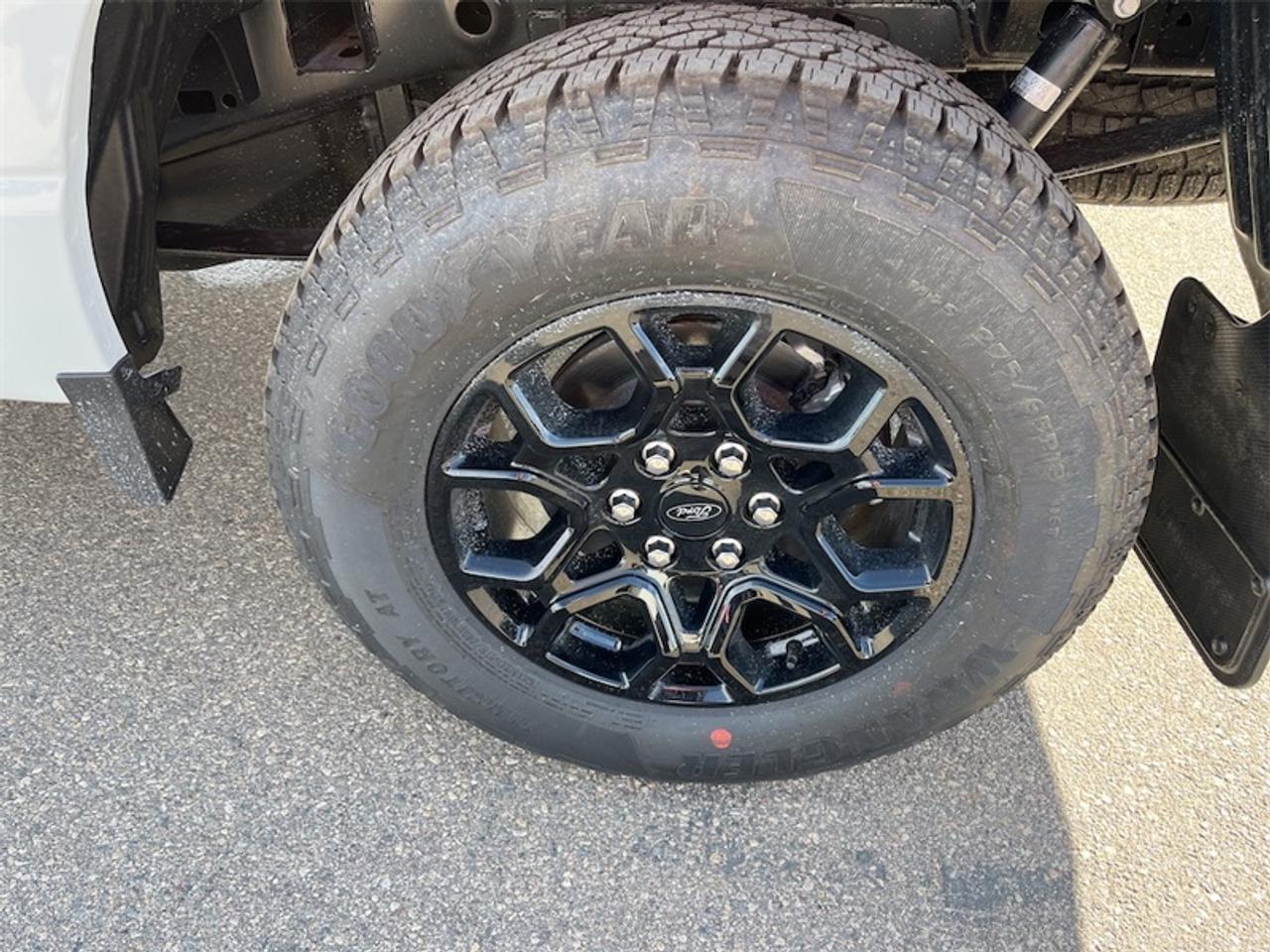 2026 Ford F-150 XLT  - 18" Wheels - Running Boards Photo5