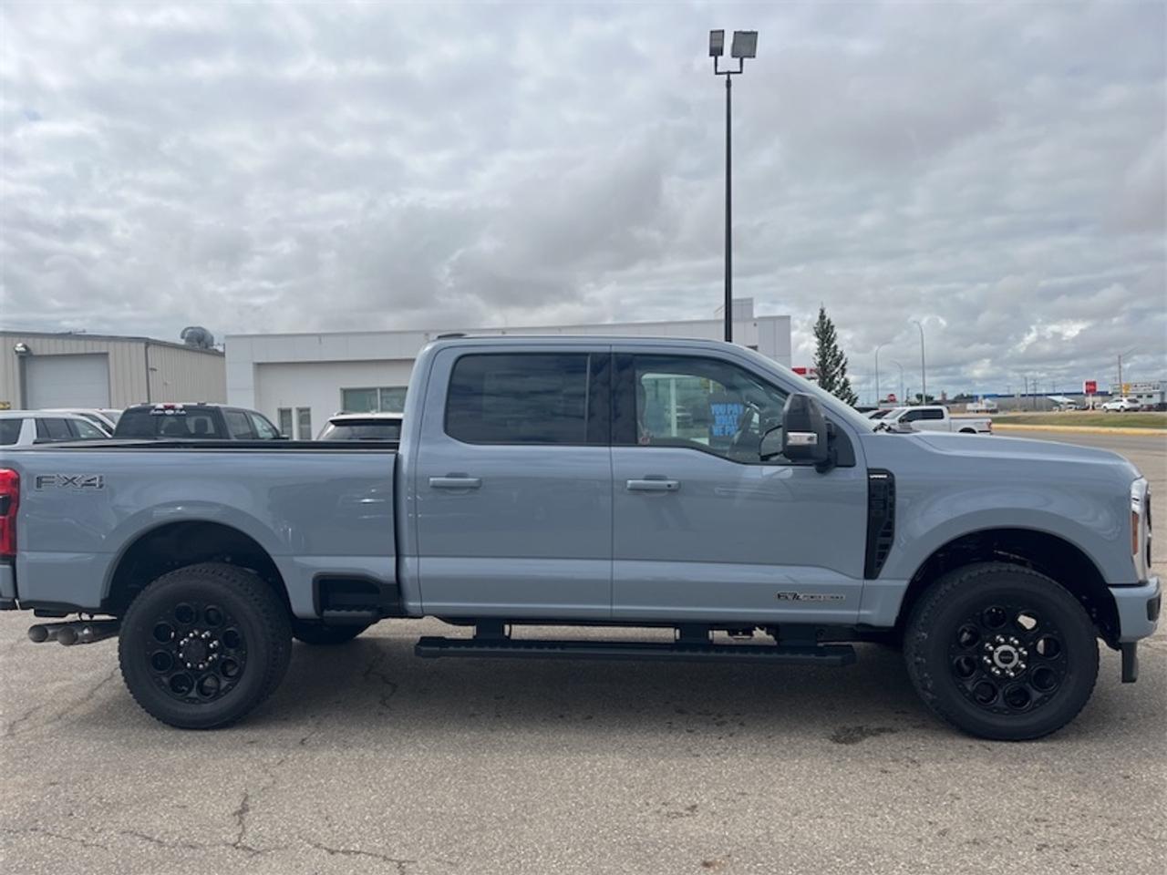 2026 Ford F-350 Super Duty Lariat Photo1