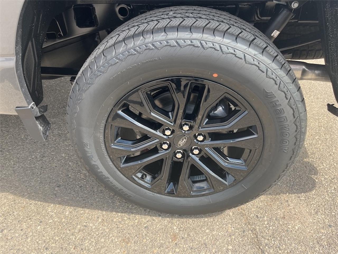 2026 Ford F-150 Lariat  - Tow Package Photo5