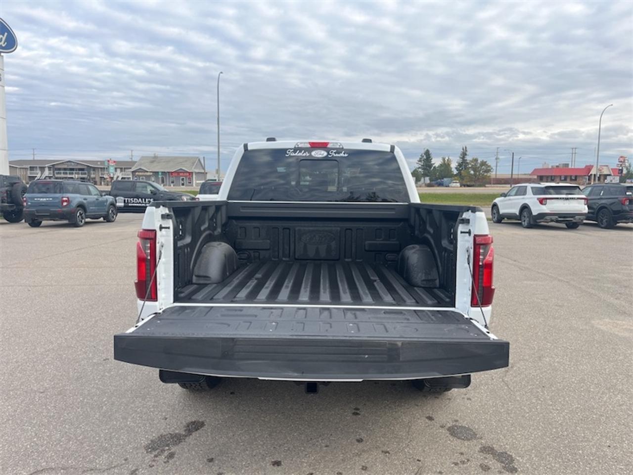 2026 Ford F-150 XLT  - 18" Wheels - Running Boards Photo5