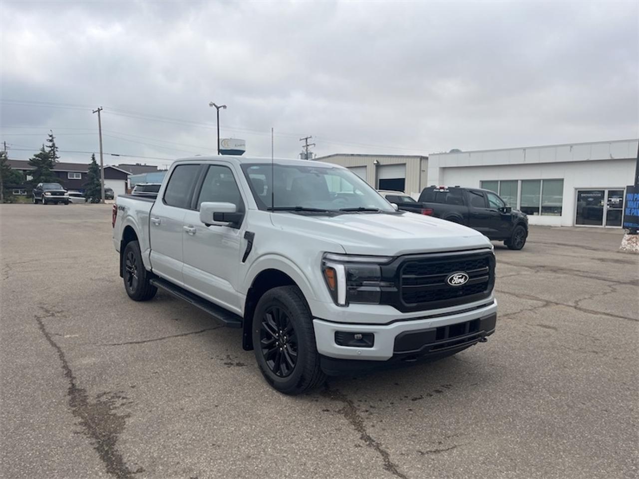 2026 Ford F-150 LARIAT  - Sunroof Photo2