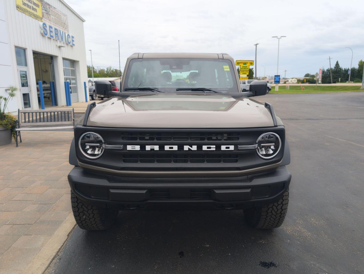 2026 Ford Bronco Base Photo2