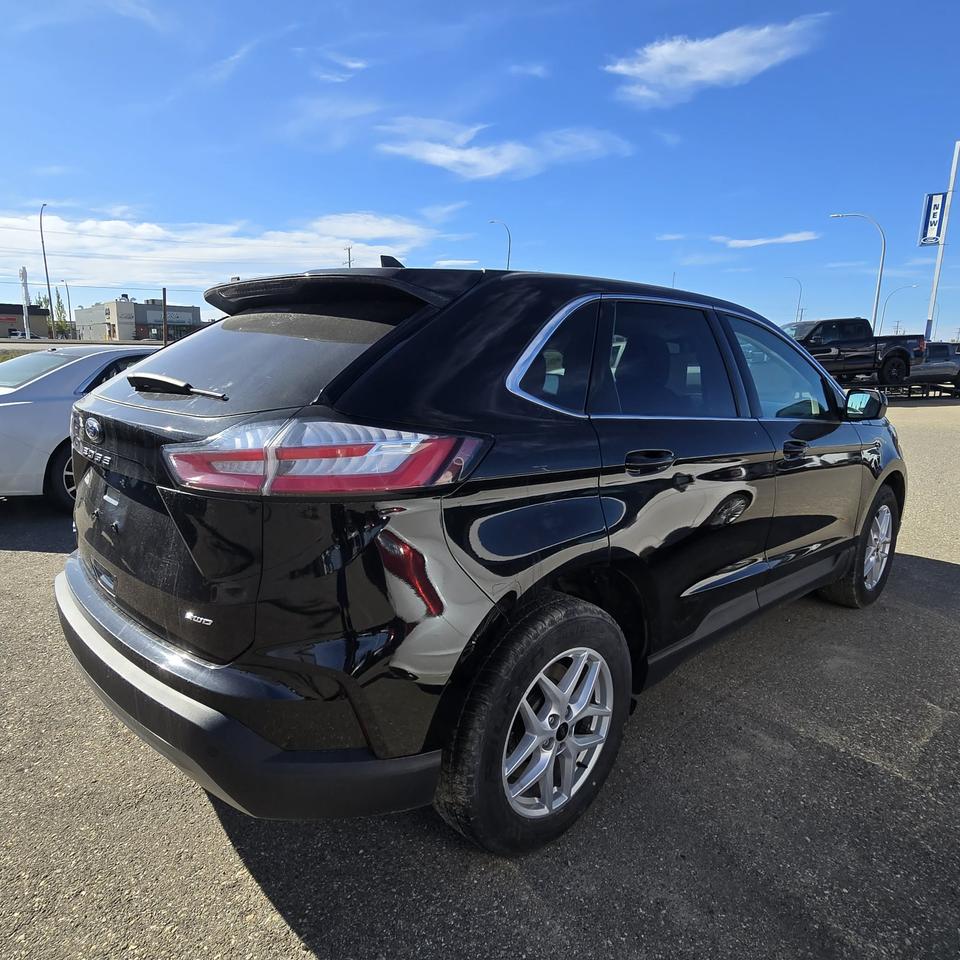 2024 Ford Edge SEL Photo4