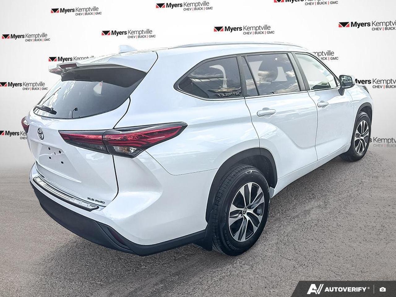 2023 Toyota Highlander 4WD Photo