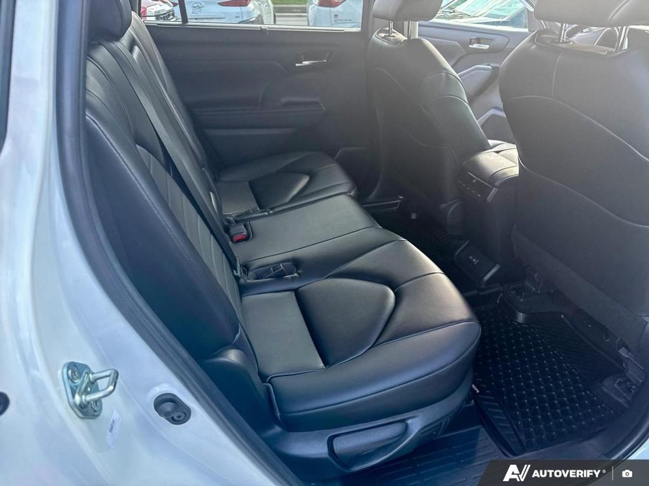 2023 Toyota Highlander 4WD Photo