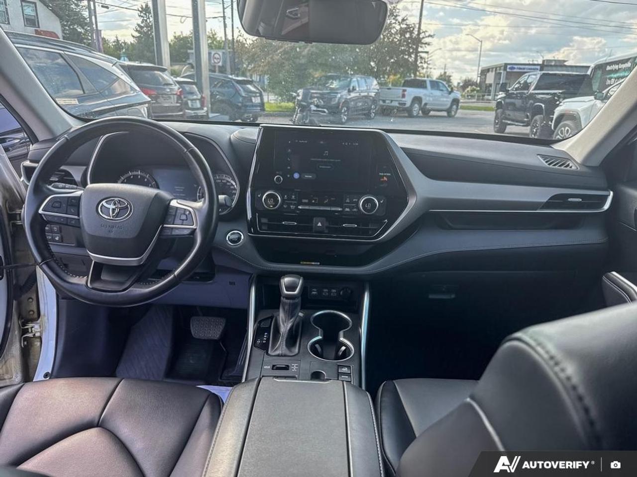 2023 Toyota Highlander 4WD Photo