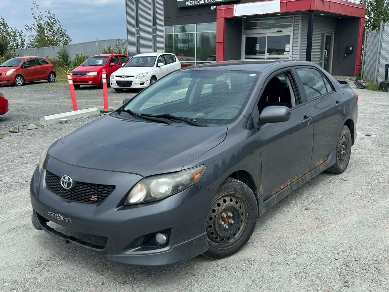 À la recherche dune voiture fiable à petit prix? Découvrez la Toyota Corolla 2010, offerte telle quelle chez Kenny Sherbrooke! Profitez dun moteur 1.8L L4 DOHC 16V reconnu pour son efficacité et sa durabilité. Idéale pour les bricoleurs ou
