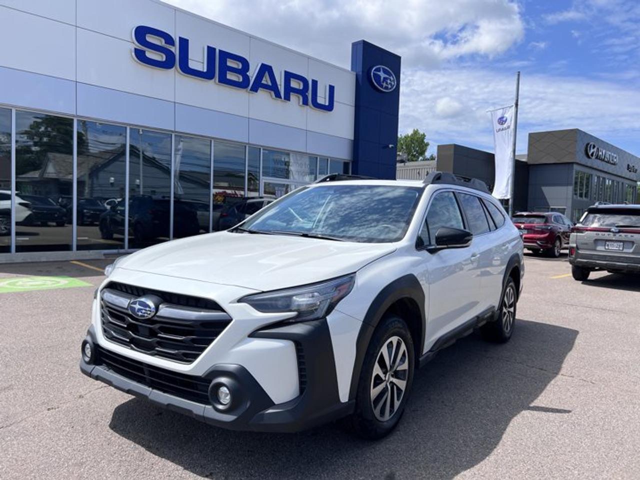 Small SUV 4WD, Touring CVT, 8-Speed CVT w/OD, Regular Unleaded H-4 2.5 L/152