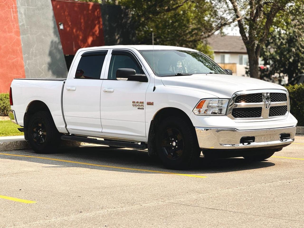 Used 2022 RAM 1500 Classic SLT 4x4 Crew Cab 5'7