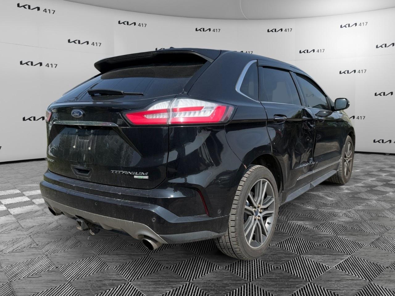2019 Ford Edge Titanium AWD Photo4