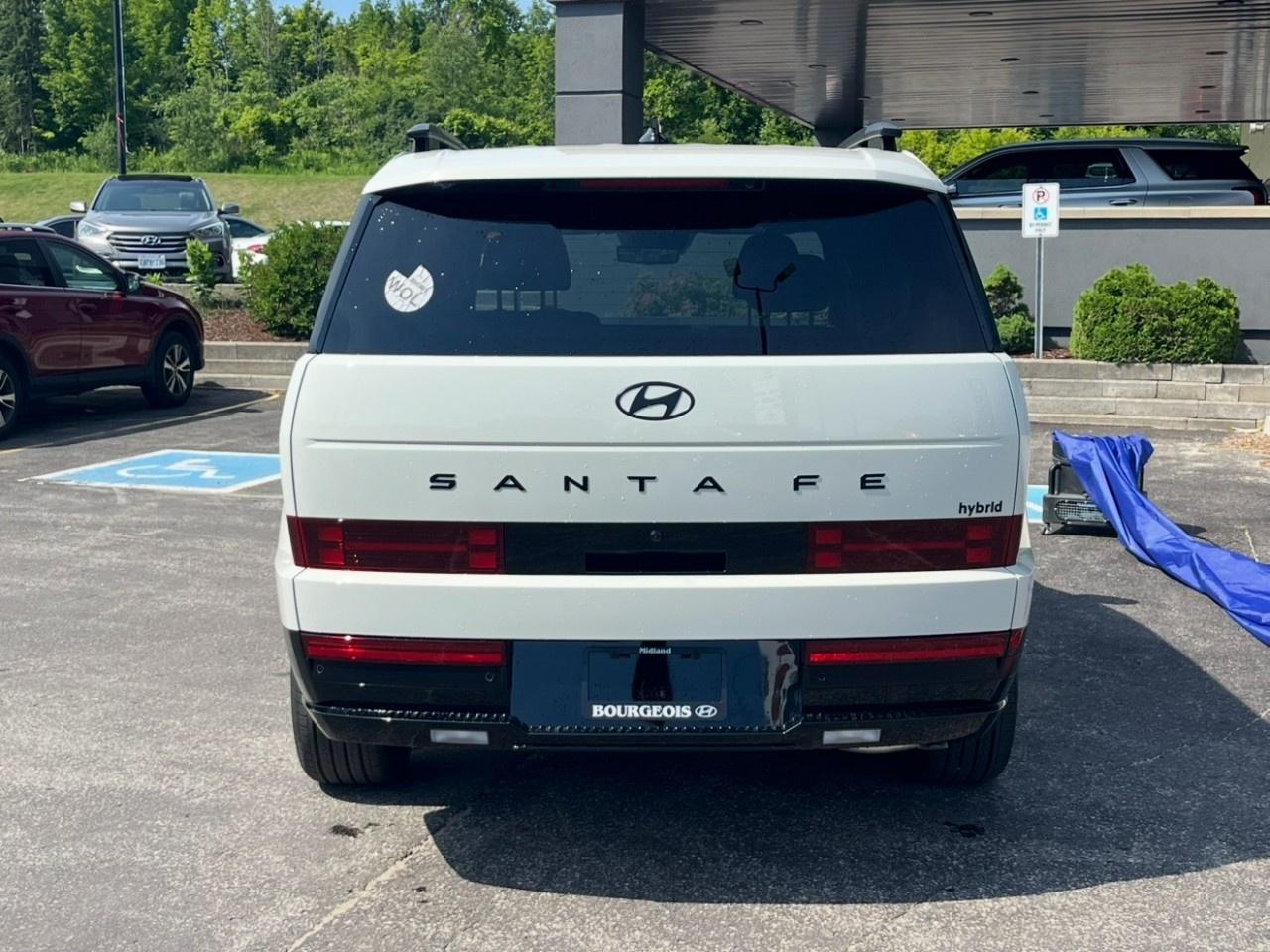2026 Hyundai Santa Fe Hybrid Ultimate Calligraphy AWD Photo