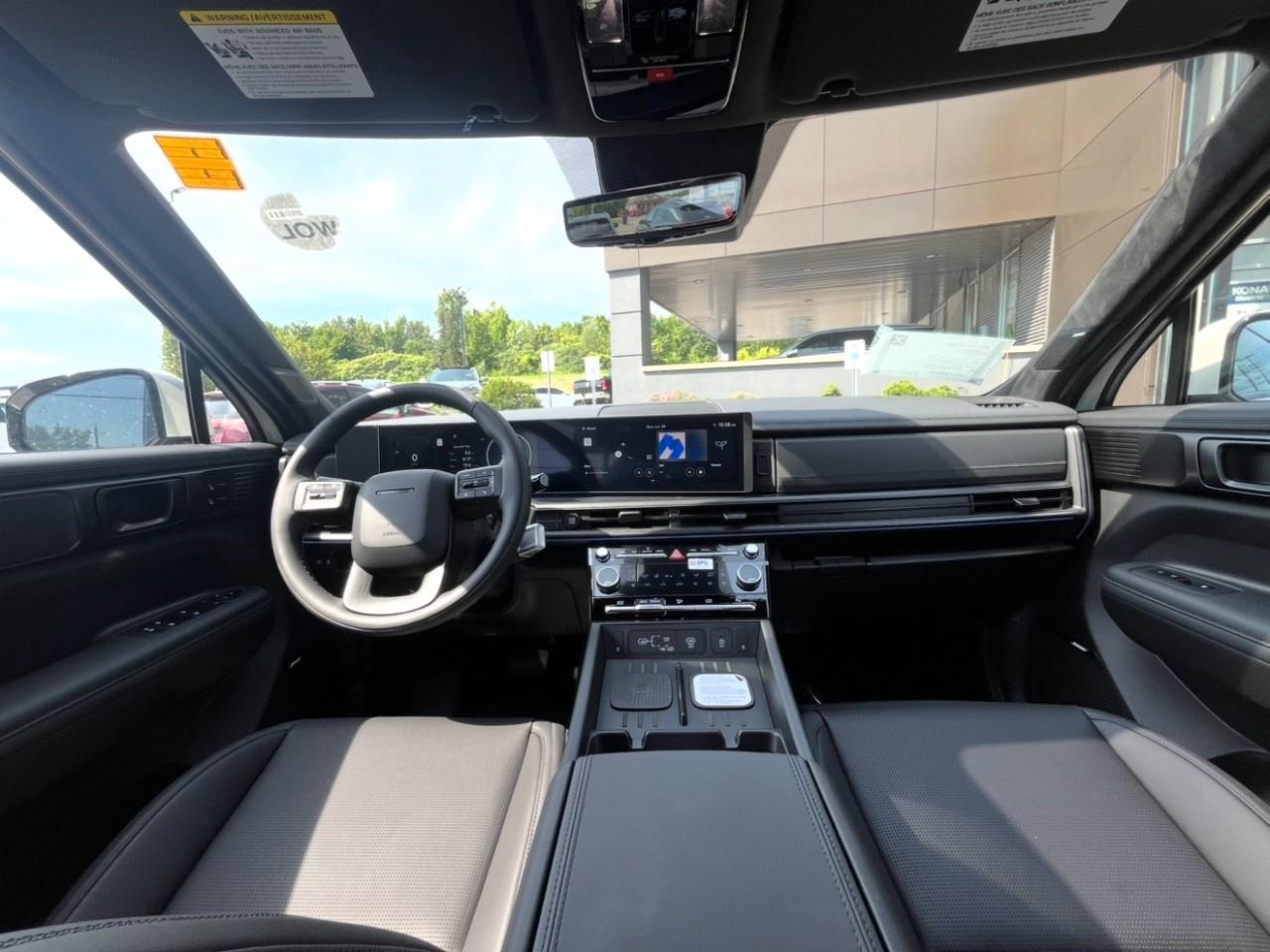 2026 Hyundai Santa Fe Hybrid Ultimate Calligraphy AWD Photo