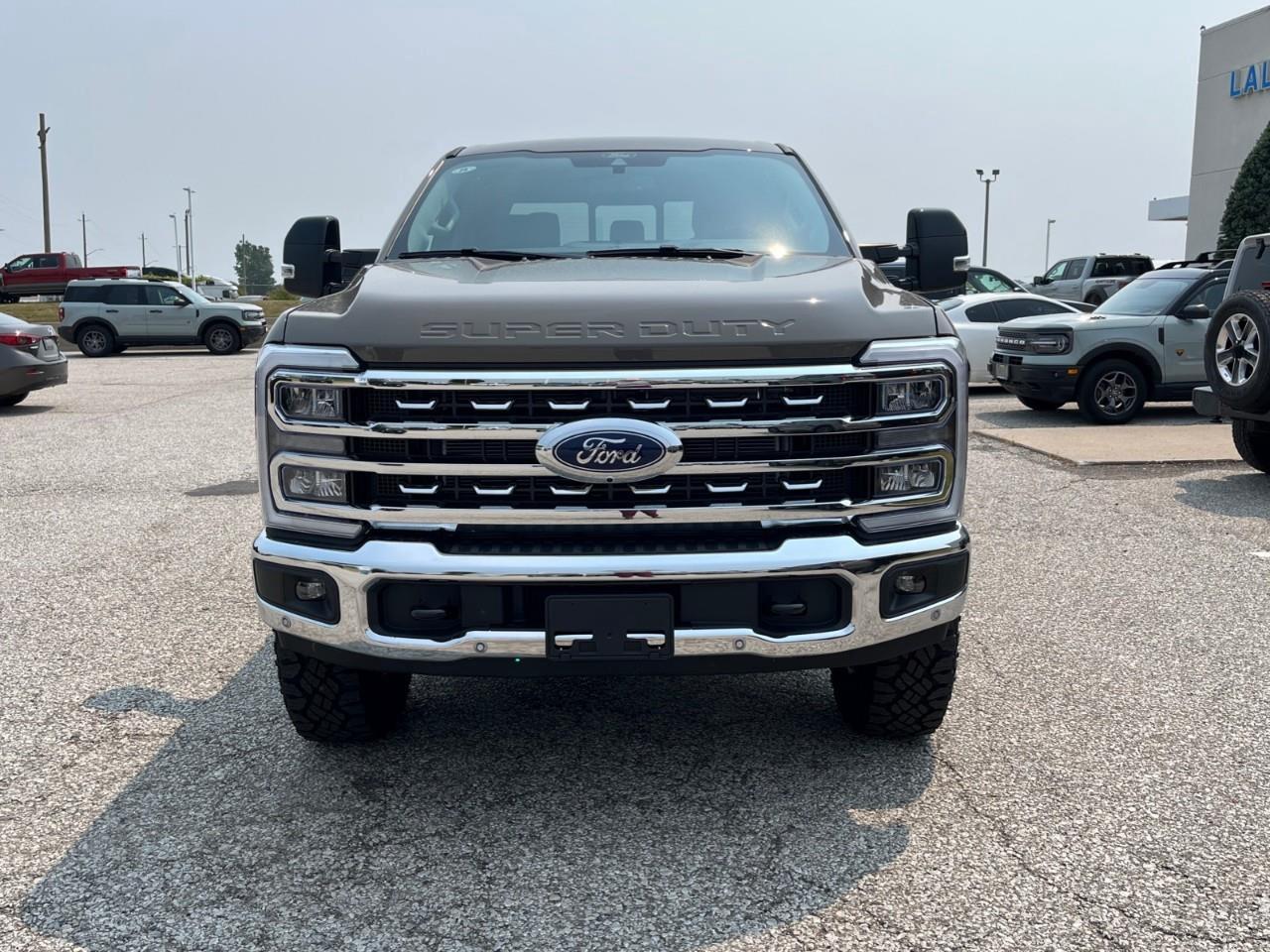 2026 Ford F-350 Lariat Photo