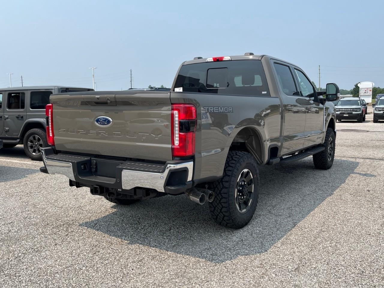 2026 Ford F-350 Lariat Photo