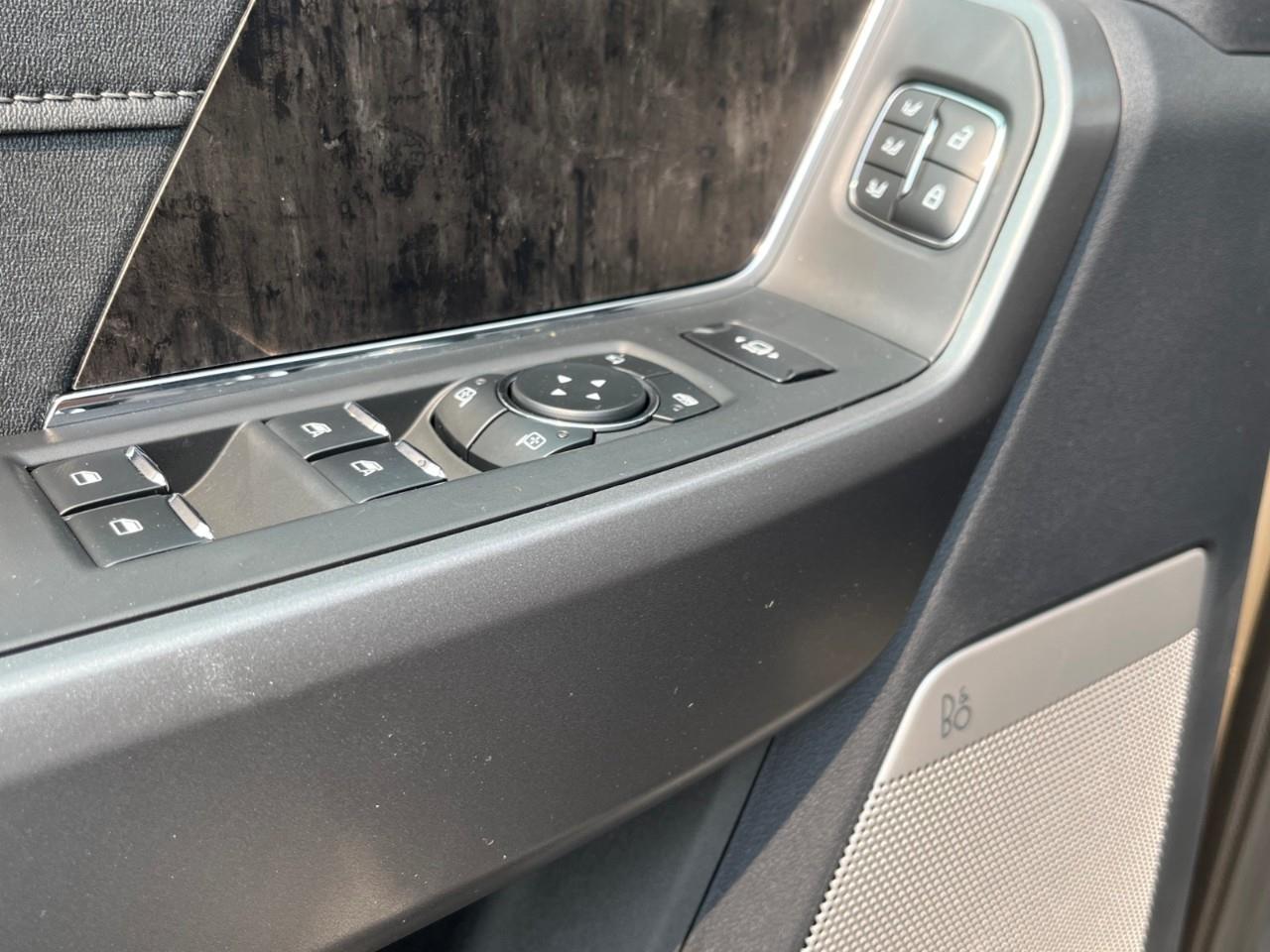 2026 Ford F-350 Lariat Photo