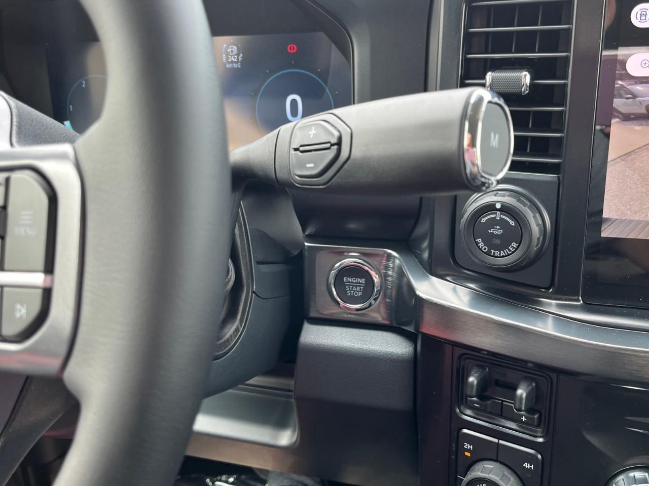 2026 Ford F-350 Lariat Photo