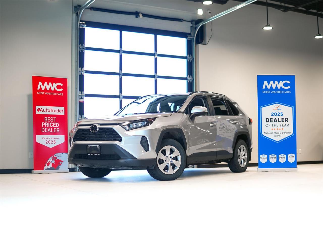 2020 Toyota RAV4 LE AWD | ONE OWNER | NO ACCIDENTS Photo0