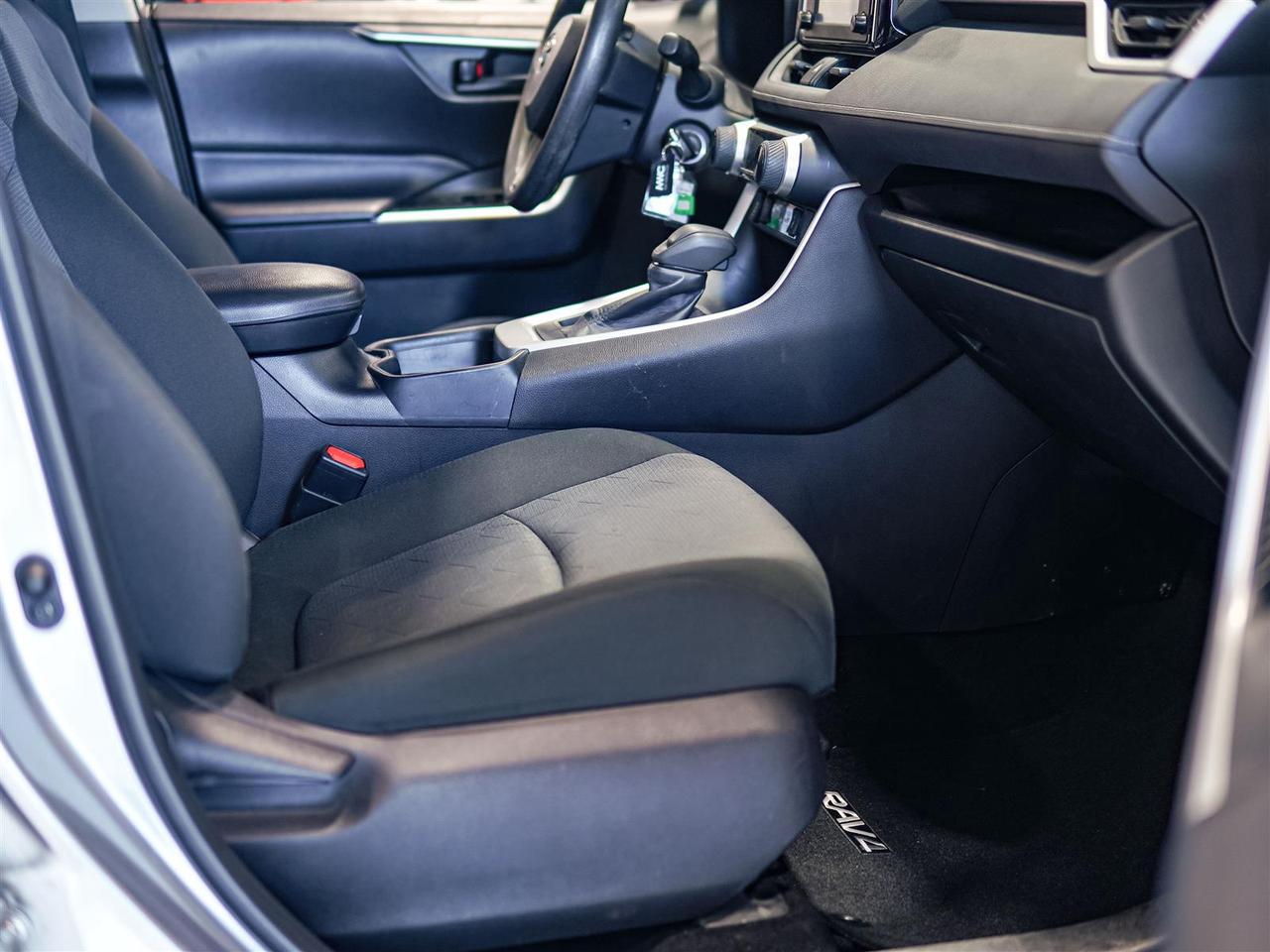 2020 Toyota RAV4 LE AWD | ONE OWNER | NO ACCIDENTS Photo