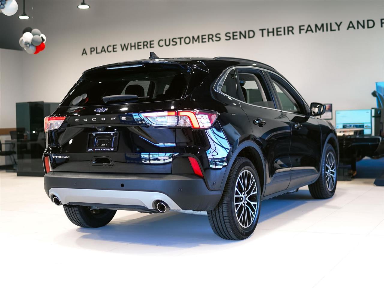 2021 Ford Escape Hybrid TITANIUM PLUG IN HYBRID | NO ACCIDENTS Photo