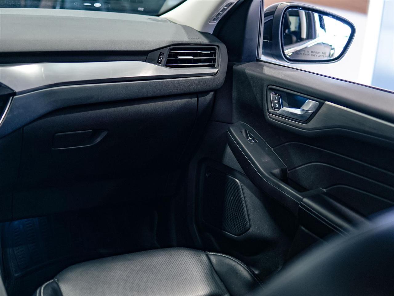 2021 Ford Escape Hybrid TITANIUM PLUG IN HYBRID | NO ACCIDENTS Photo