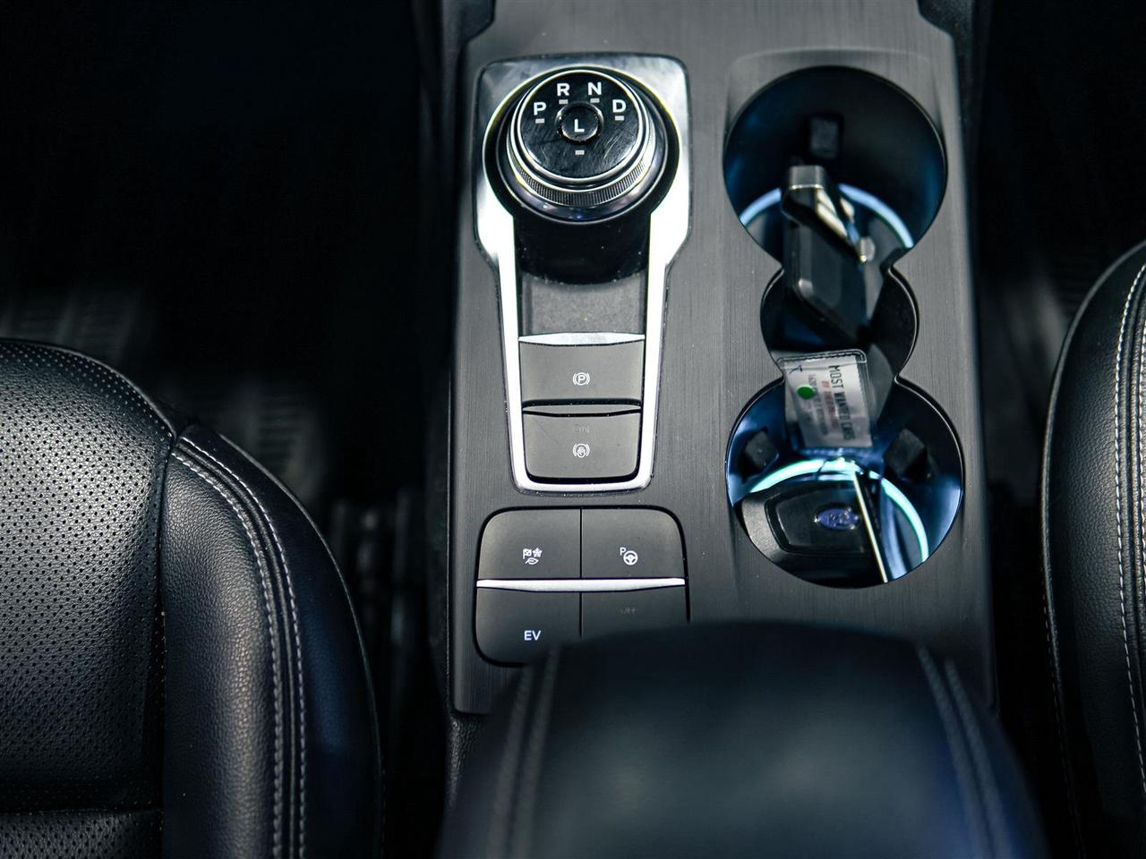 2021 Ford Escape Hybrid TITANIUM PLUG IN HYBRID | NO ACCIDENTS Photo