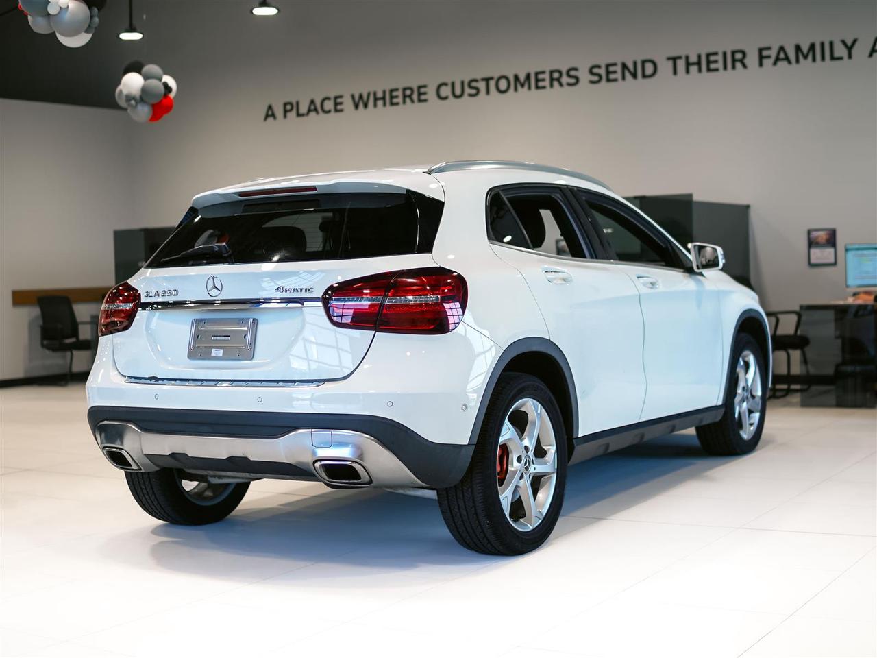 2018 Mercedes-Benz GLA 250 4MATIC | NAV | LEATHER | CAMERA | APP CONNECT Photo