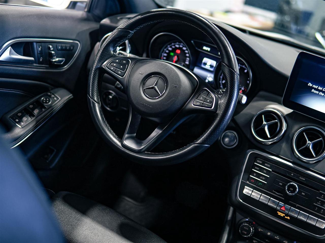 2018 Mercedes-Benz GLA 250 4MATIC | NAV | LEATHER | CAMERA | APP CONNECT Photo