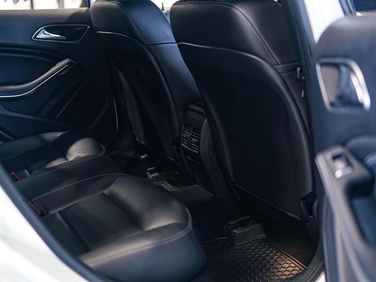 2018 Mercedes-Benz GLA 250 4MATIC | NAV | LEATHER | CAMERA | APP CONNECT Photo