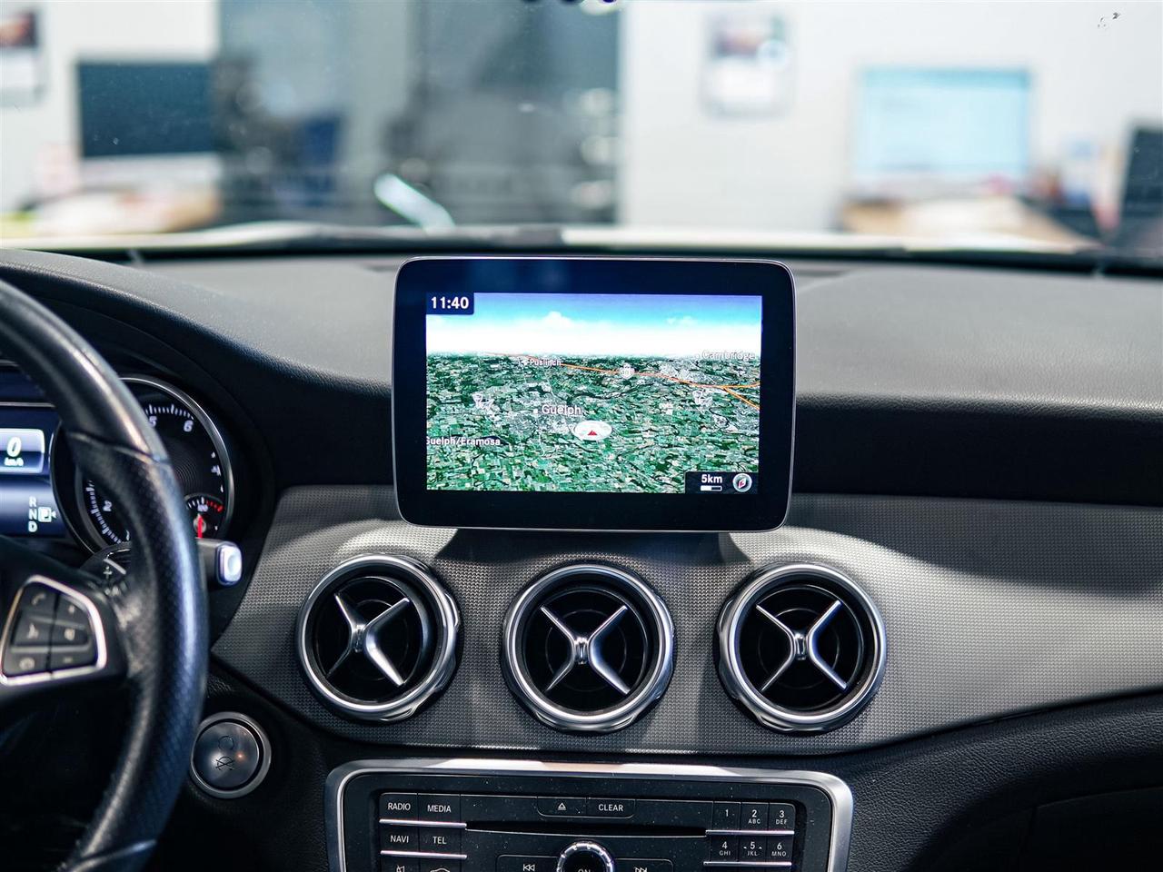 2018 Mercedes-Benz GLA 250 4MATIC | NAV | LEATHER | CAMERA | APP CONNECT Photo