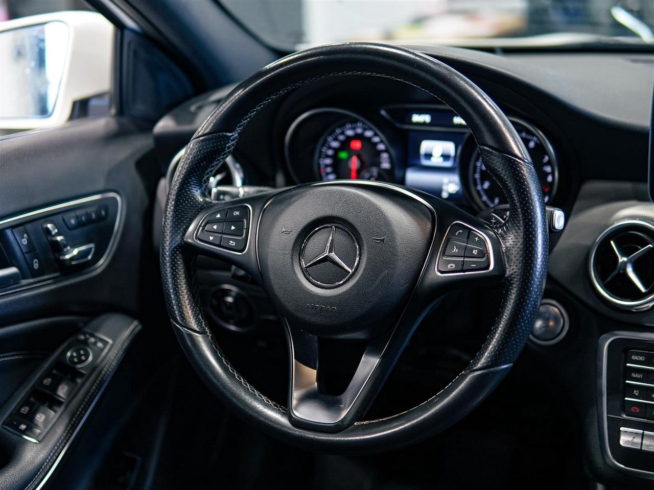 2018 Mercedes-Benz GLA 250 4MATIC | NAV | LEATHER | CAMERA | APP CONNECT Photo