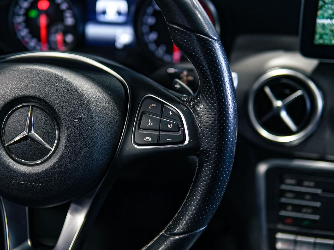 2018 Mercedes-Benz GLA 250 4MATIC | NAV | LEATHER | CAMERA | APP CONNECT Photo