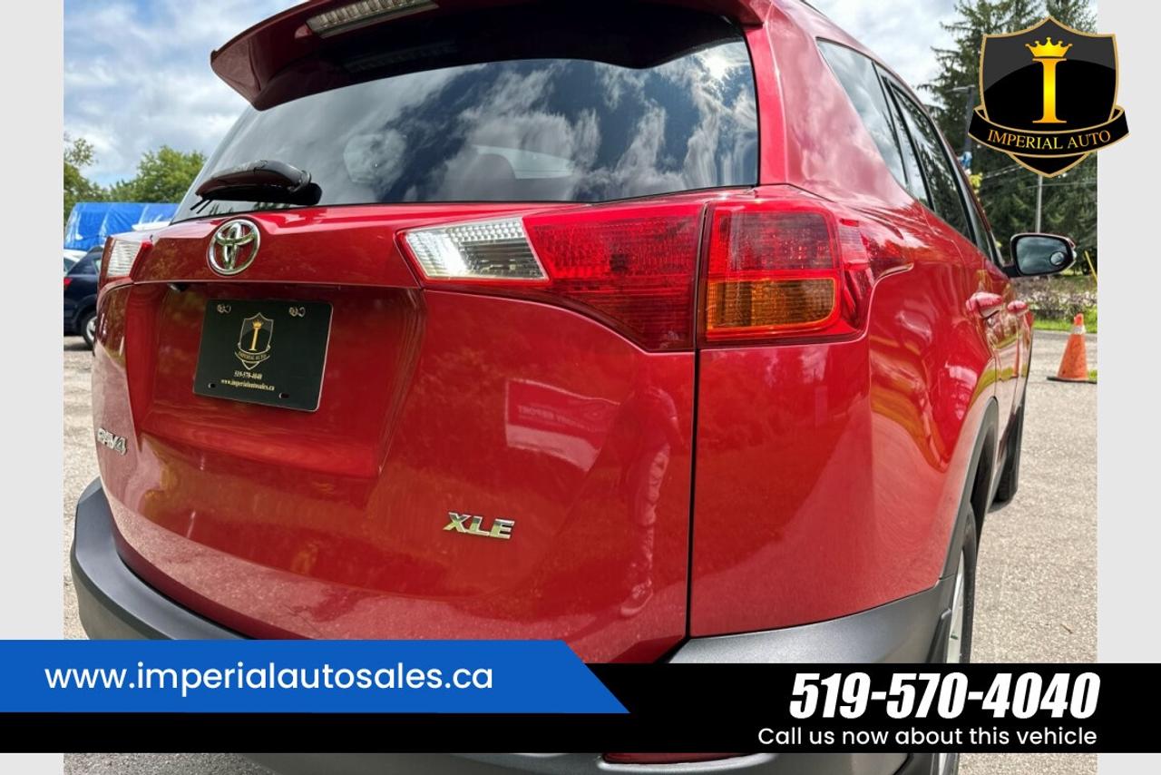 2013 Toyota RAV4 XLE-LOW KILOMETERS Photo