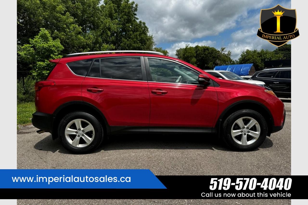 2013 Toyota RAV4 XLE-LOW KILOMETERS Photo