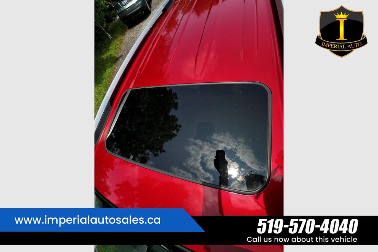 2013 Toyota RAV4 XLE-LOW KILOMETERS Photo