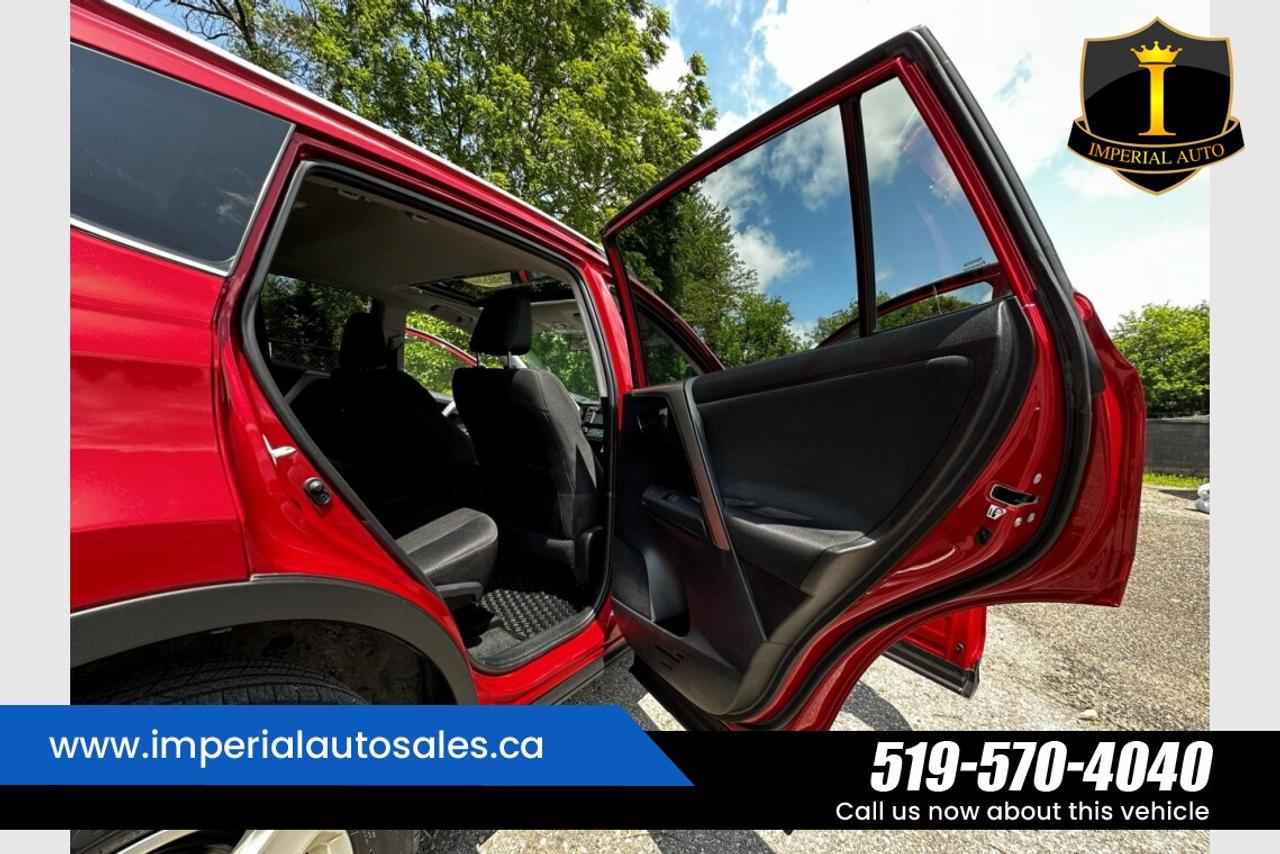 2013 Toyota RAV4 XLE-LOW KILOMETERS Photo