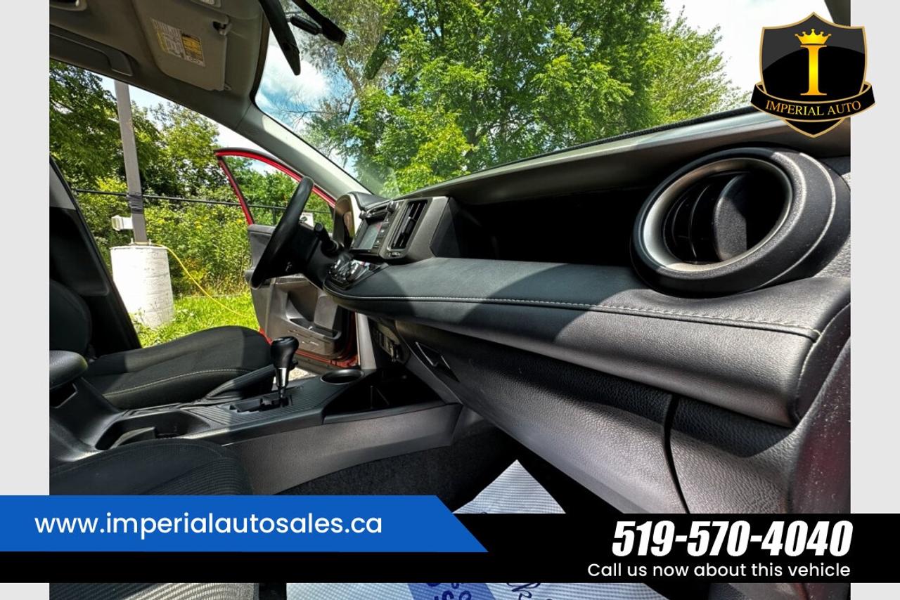 2013 Toyota RAV4 XLE-LOW KILOMETERS Photo