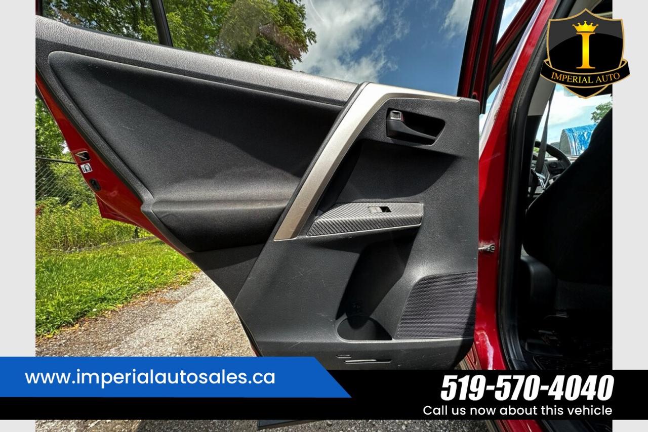 2013 Toyota RAV4 XLE-LOW KILOMETERS Photo