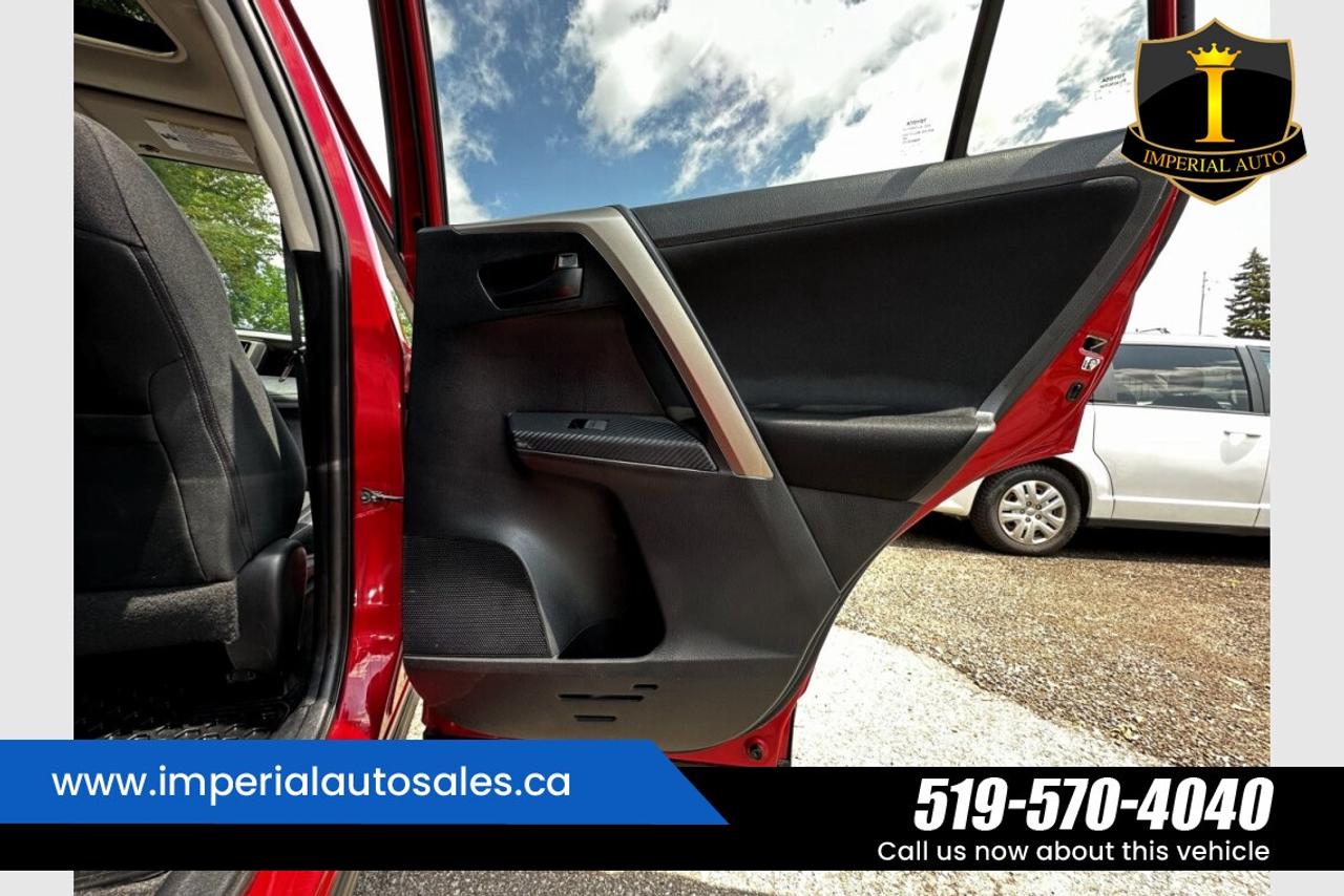 2013 Toyota RAV4 XLE-LOW KILOMETERS Photo