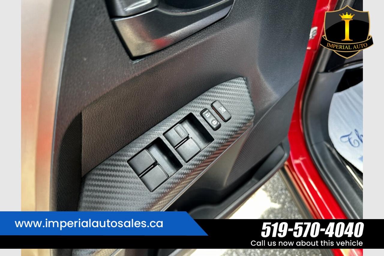 2013 Toyota RAV4 XLE-LOW KILOMETERS Photo