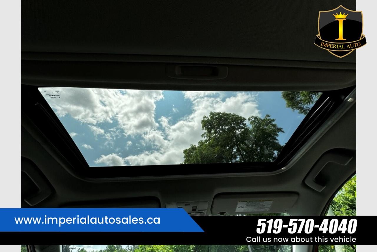 2013 Toyota RAV4 XLE-LOW KILOMETERS Photo