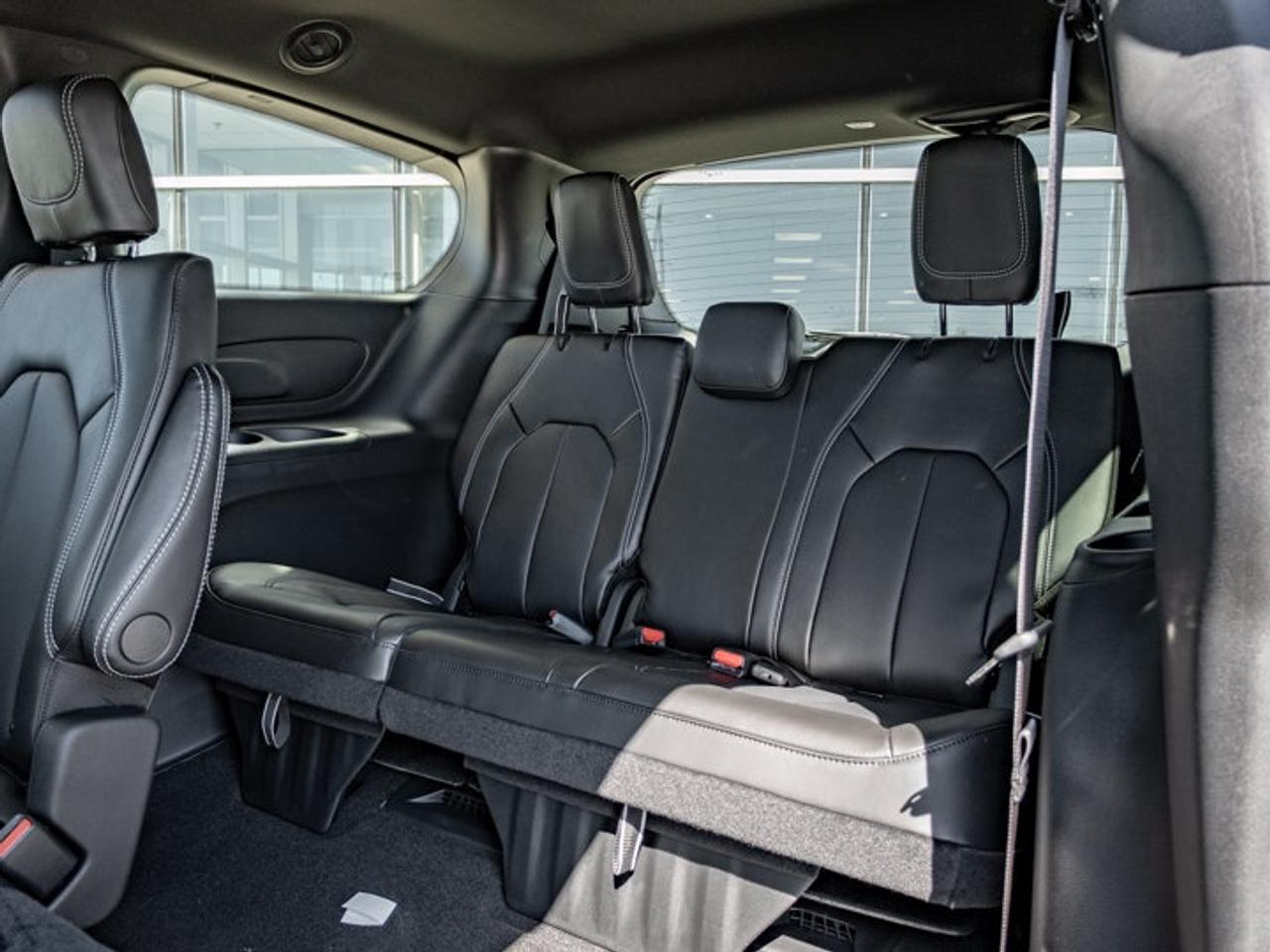 2026 Dodge Grand Caravan SXT Photo