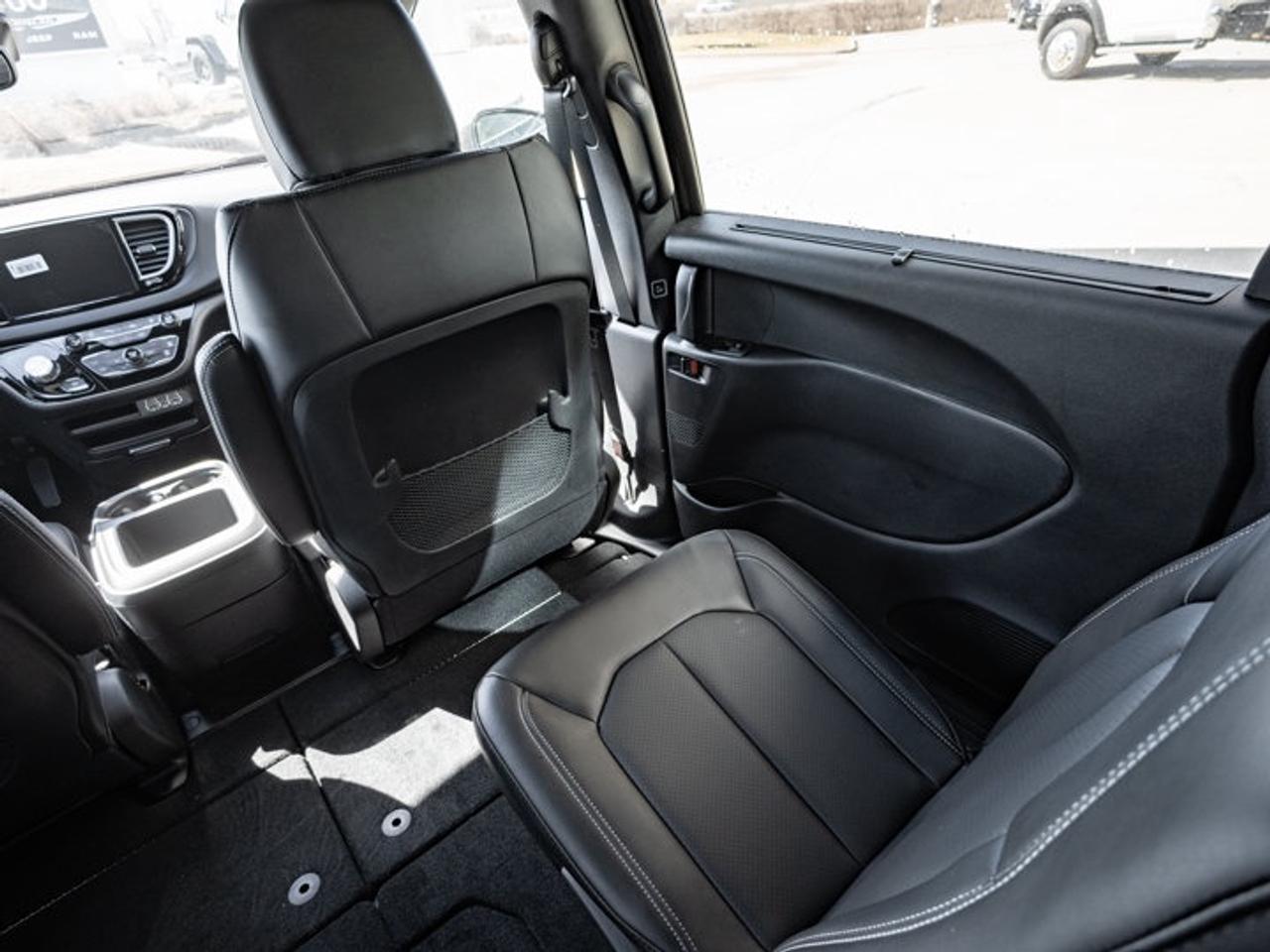 2026 Dodge Grand Caravan SXT Photo