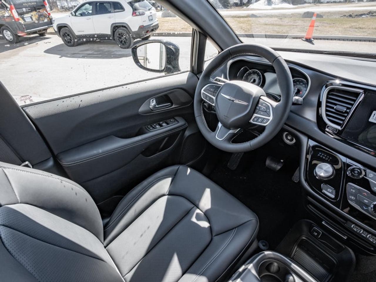 2026 Dodge Grand Caravan SXT Photo