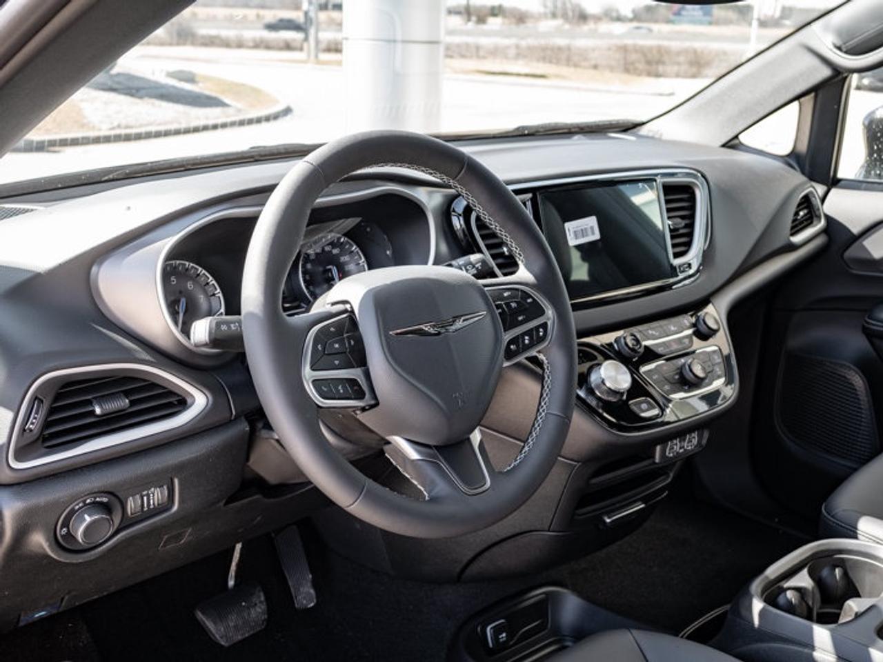 2026 Dodge Grand Caravan SXT Photo