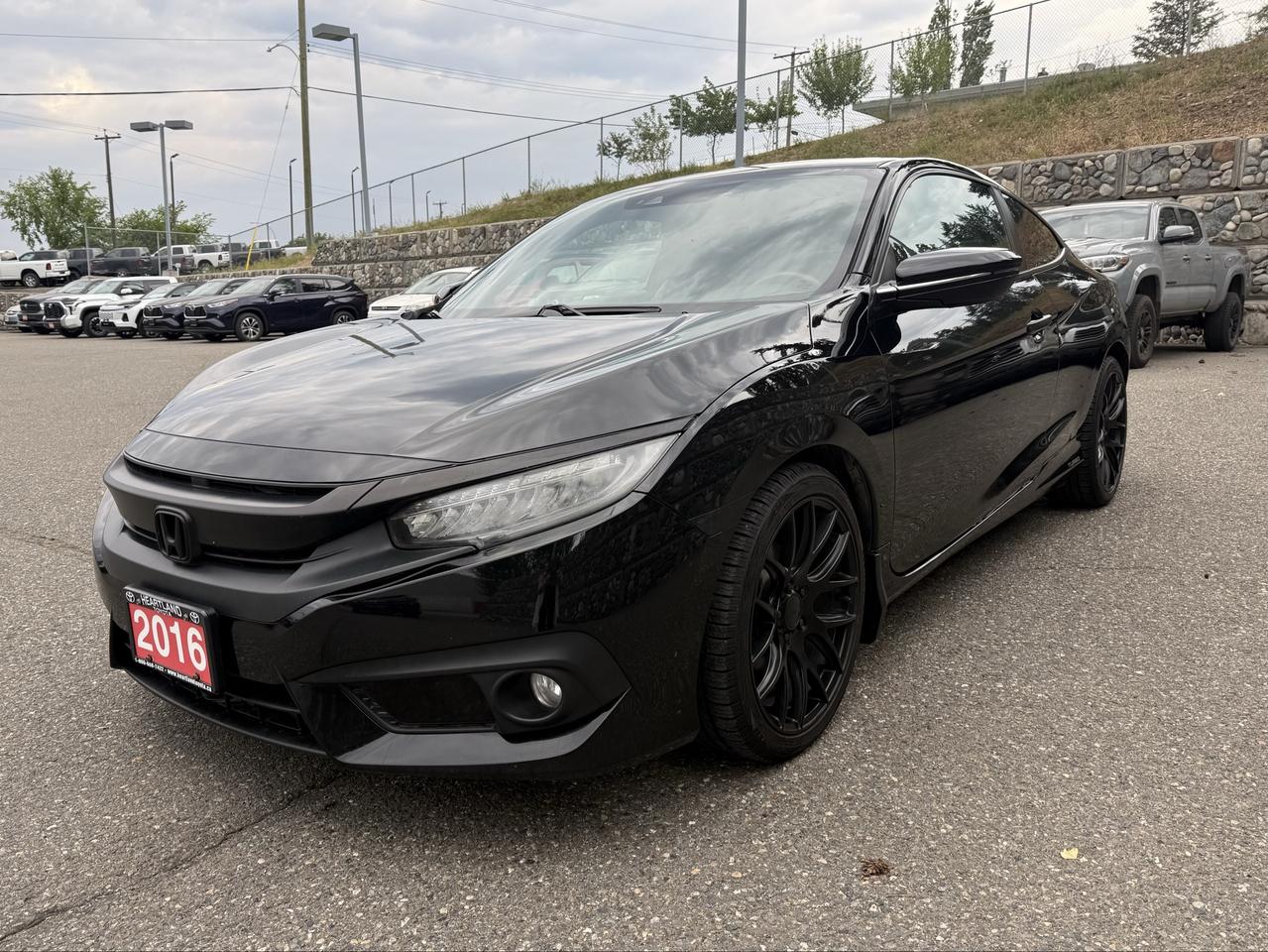 2016 Honda Civic COUPE Touring Photo2