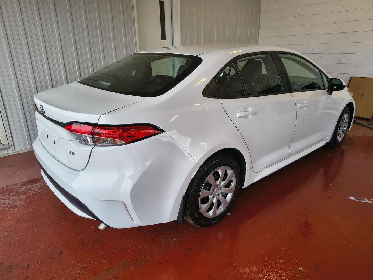 2022 Toyota Corolla LE Photo